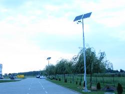 UNK-MONO-80W8M-2014-(KV) napelemes kandeláberek üzembe helyezése az ORIFLAME raktárépületnél Üllőn. 